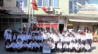 Minik İzcilerden Gazilere Anlamlı Ziyaret