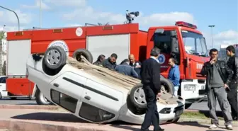 Otomobil, Kaygan Yolda Takla Attı