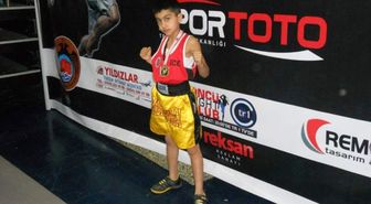 Profösör Erol Güngör İlköğretim Okulu Öğrencisi Muay Thai Dünya Şampiyonasında İkinci Oldu