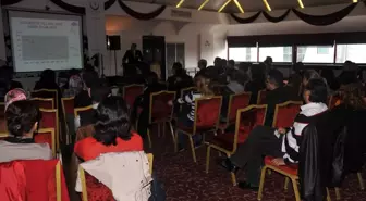 Sağlık Personellerine 'Yenidoğan Canlandırma Programı' Kursu