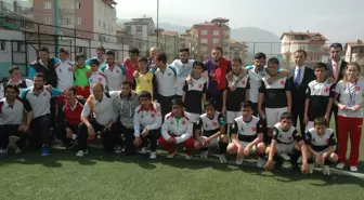 Denizlisporlu Futbolcular Hayata Pas Verdi