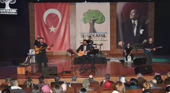 Uğur Işılak Gaziantep'te Konser Verdi