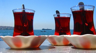 Çok Çay İçmekten Hasta Oldu