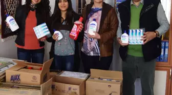 Didimli Suya Sabuna Dokunuyor