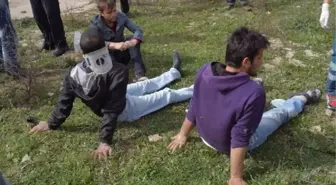 Lastiği Patlayan Otomobil Tarlaya Uçtu: 5 Yaralı