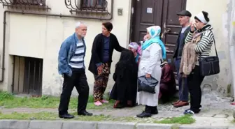 Sultanahmet'te Tuvaleti Çöken Bina Yıkım Tehlikesi Üzerine Boşaltıldı