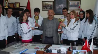 Turhal Belediyesi'nde Çifte Kupa Sevinci