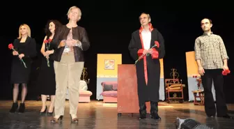 Aydın'da Tiyatro Günlerine Yoğun İlgi