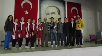 Bozüyük Anadolu Öğretmen Lisesi Badmintonda İl Şampiyonu Oldu