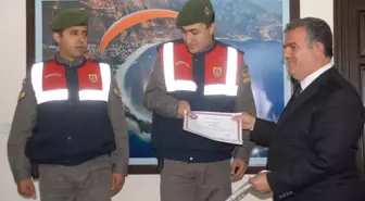 Kaybolan Doğaseverleri Kurtaran Jandarmalar Ödüllendirildi