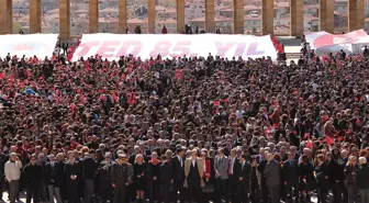 Ted Ailesinden Anıtkabir Çıkarması