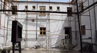 Eski Tekel Binası Restore Ediliyor