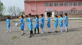 Silopi Bostancı İlköğretim Okulu Bölge Şampiyonluğuna Hazırlanıyor