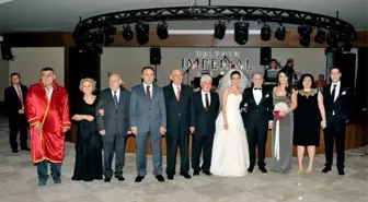 Vali Altıparmak Kaymakam Özeneri'in Oğluna Nikah Şahitliği Yaptı