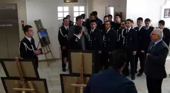 Emniyet Müdürü Akgüç Tebrikleri Kabul Ediyor