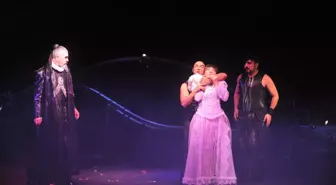 Antalya Devlet Tiyatrosu 'Othello' ile Adana'da Perde Açıyor