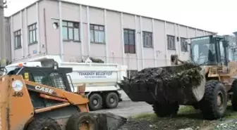 Sanayilerdeki Çöpler Kaldırılıyor