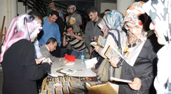 Iğdır'da 'Dünya Durulmaz' Konferansı