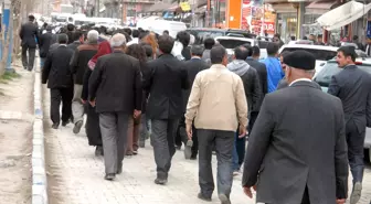 Yüksekova'da Yürüyüş ve Basın Açıklaması