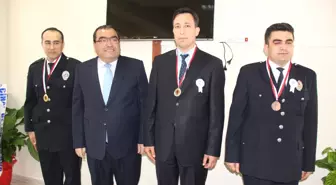 Başarılı Polisler Ödüllendirildi