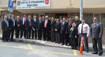 MHP Heyeti, Şehit Aileleri ve Gazilerin Derneğini Ziyaret Etti