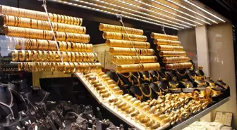 Düğün Hazırlığı Yapan Damat Adaylarının 'Altın' Sevinci