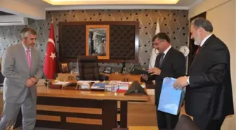 Yılmaz, Belediye Başkanı Akdoğan'ı Ziyaret Etti