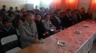 Çoğulhan Ortaokulu, 300 Öğrenciyi Sevindirdi