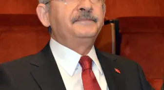 Kılıçdaroğlu, 'Söz Meclisten İçeri' Adlı Oyunu İzledi