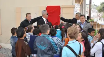 Kuşadası Belediyesi'nden Vefa Panoları