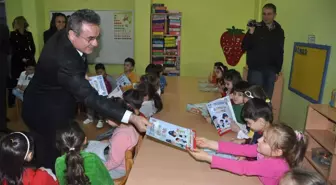 Trabzon Polisinden Anaokulu Öğrencilerine Boyama Kitabı