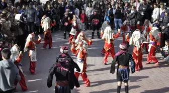 Akhisar'da Halk Oyunları Gösterileri İlgi Gördü