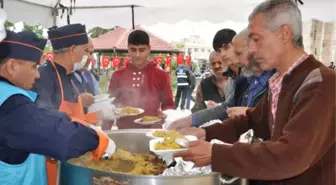 Başkan Kocamaz, Muğdat Camiinde Gül Dağıttı