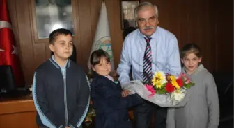 Öğrencilerden Özcan'a Ziyaret