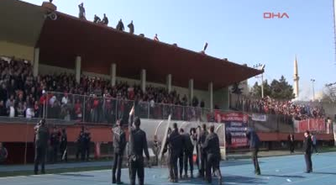 Zonguldak Kömürspor Maçında Olaylar Çıktı