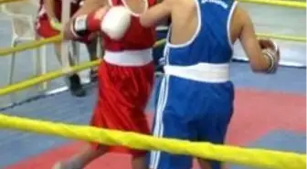 23 Nisan Çocuklarından Boks Resitali