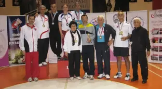 Veteranlar Badminton Şampiyonasında Adana'ya 7 Madalya