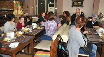 AK Parti Otizm Hastası Çocuklarla Bir Araya Geldi