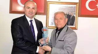 Şehit Aileleri Derneği'nden Başkan Erdoğan'a Teşekkür Plaketi