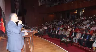 Pamuk: 'Terör, Türkiye'nin Ayaklarına Bağlanmış Bir Prangadır'