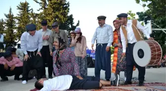 Mersin Şehir Tiyatrosu Köy Turnesinde