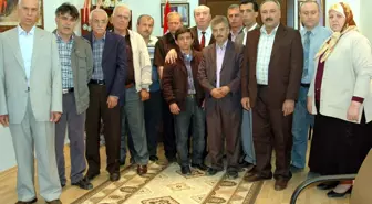 20 Yılını Dolduran Esnafa Takdir