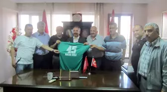 Masterler Derneği, Forma Hediye Etti