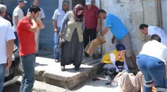 Mersin'de 3. Kattan Aracın Üzerine Düşen Yaşlı Kadın Yaralı Kurtuldu