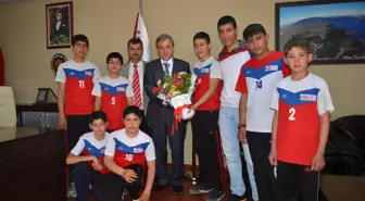 Şampiyonlardan Emniyet Müdürüne Ziyaret