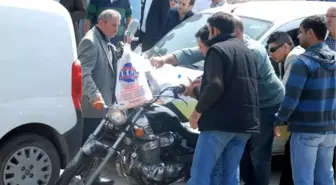 Ereğli'de Motosiklet Devrildi: 2 Yaralı