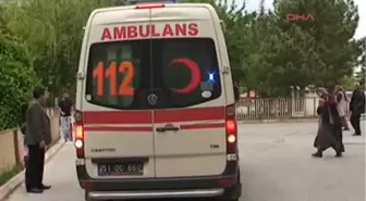 Elini Kapan Kıyma Makinasiyle Hastaneye Getirildi