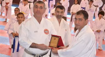 Karate Eğitim Semineri Yapıldı