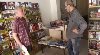 Sadece Çizgi Roman Kitapları Satıyor