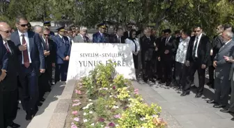 Yunus Emre Kabri Başında Anıldı